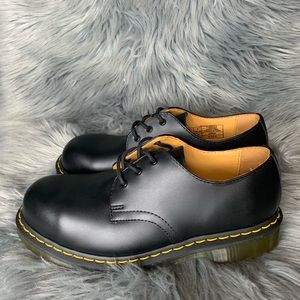 NWT 1925 Smooth leather Steel Toe Dr. Martens size 42 - never worn!